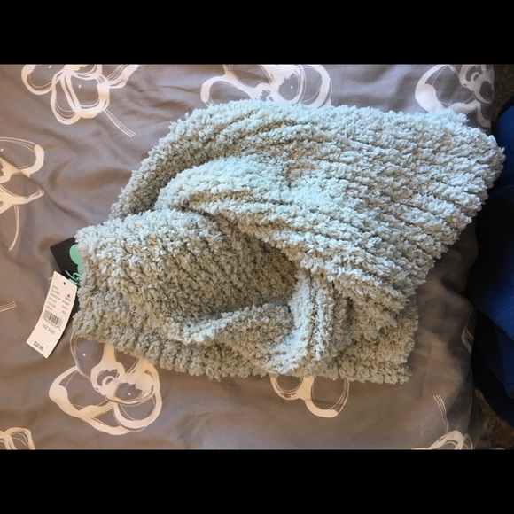 Infinity Scarf - Picture 4 of 5